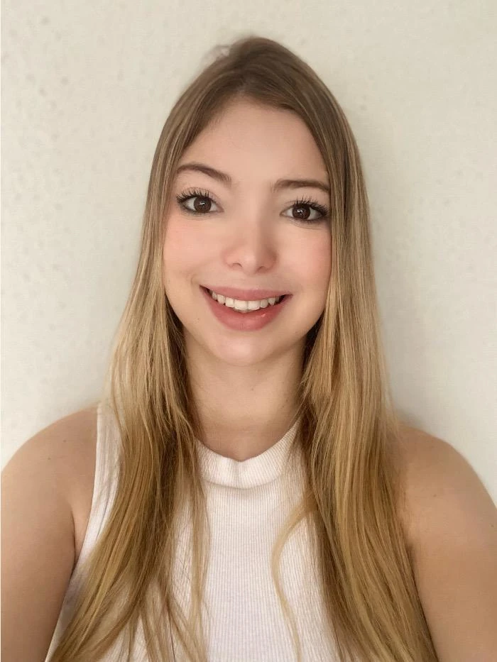 Dra. Carolina Izidoro